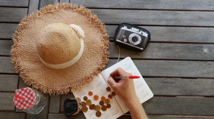 straw hat with calendar and coin purse