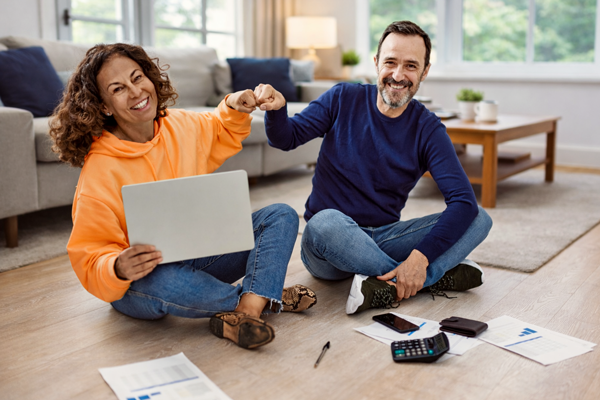 40 Year Mortgage image - Couple